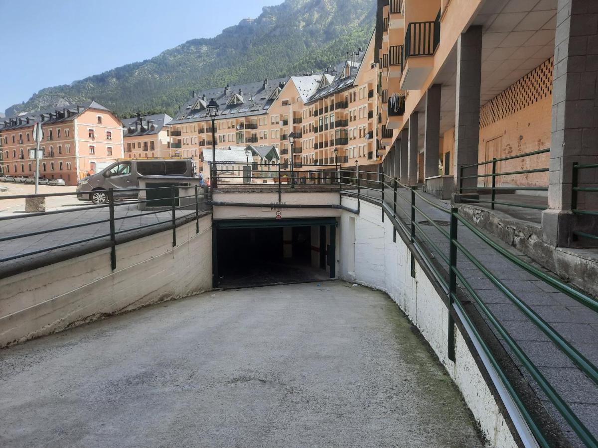 Acogedor Y Calido Apartamento Con Vistas A La Montana Canfranc Extérieur photo